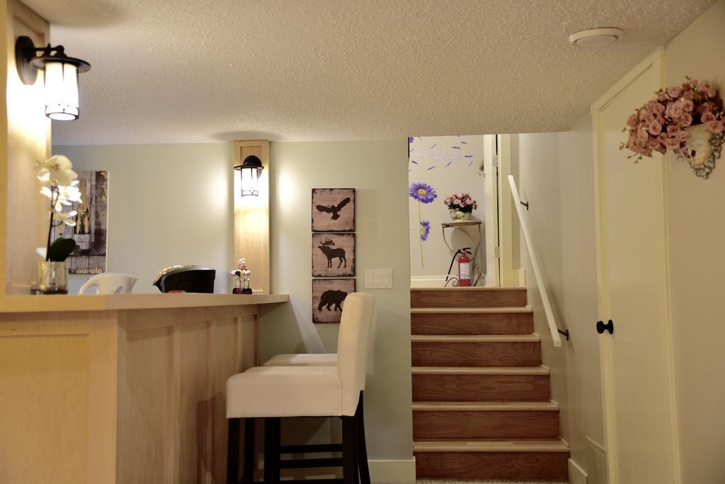 Calgary Cozy Home Εξωτερικό φωτογραφία