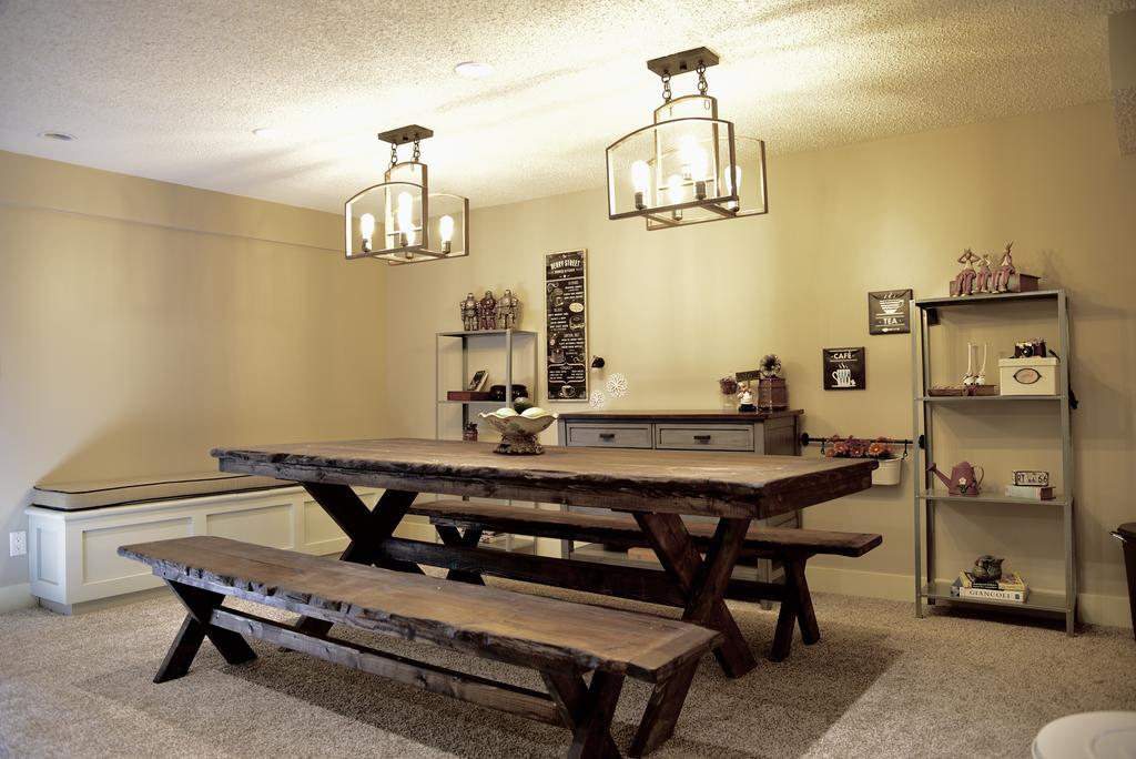 Calgary Cozy Home Εξωτερικό φωτογραφία