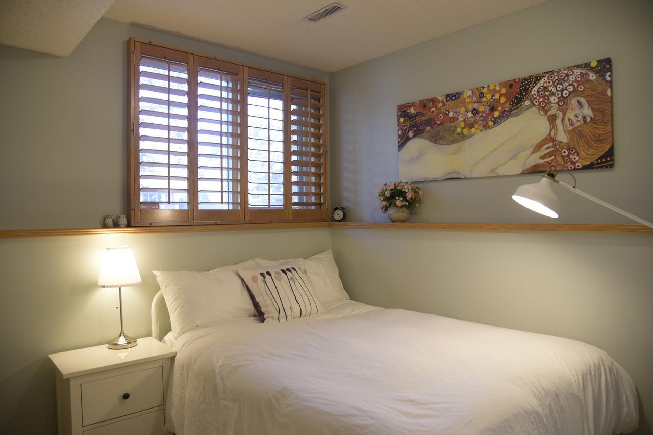 Calgary Cozy Home Εξωτερικό φωτογραφία